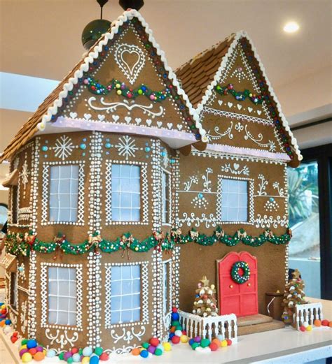 Biggest Gingerbread House We've Ever Made! | Gingerbread World