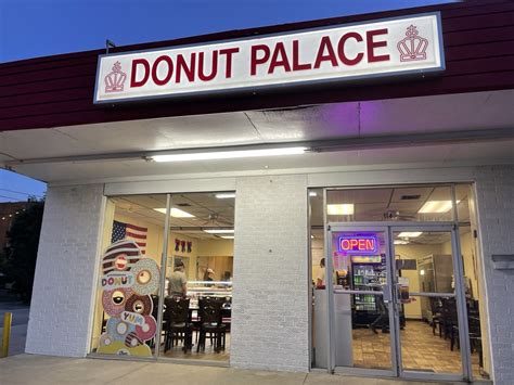 Visiting Donut Palace in Augusta, KS | Wichita By E.B.