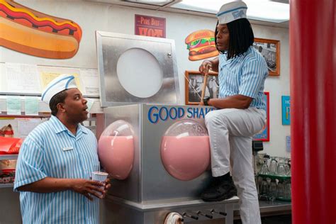 'Good Burger 2' Trailer: Kenan and Kel Reunite to Defeat Food Robots