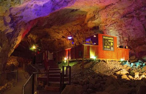 Grand Canyon Caverns: Arizona's Bone Dry Cave - Unusual Places