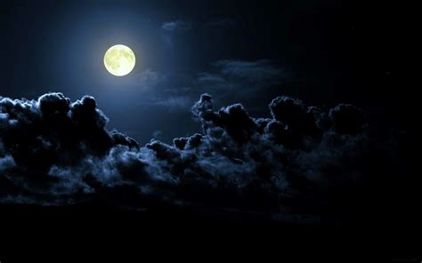 dark 7289 | Night landscape, Full moon night, Moon clouds