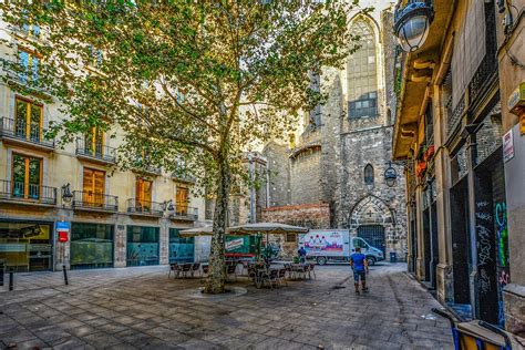 Gothic Quarter - Best of Barcelona - Things to do Barcelona - Active Tours