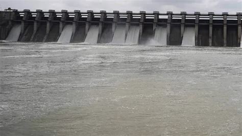 Relief for Marathwada farmers as level in Jayakwadi dam to cross 45% after water release from ...