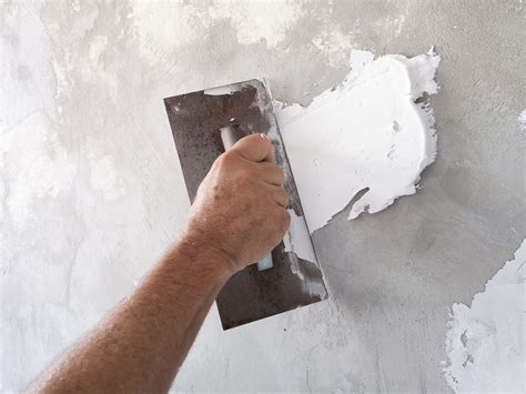 How to Plaster Walls With Clay Instead of Painting