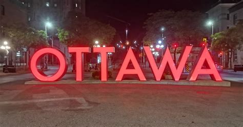 Ottawa: City tour | GetYourGuide