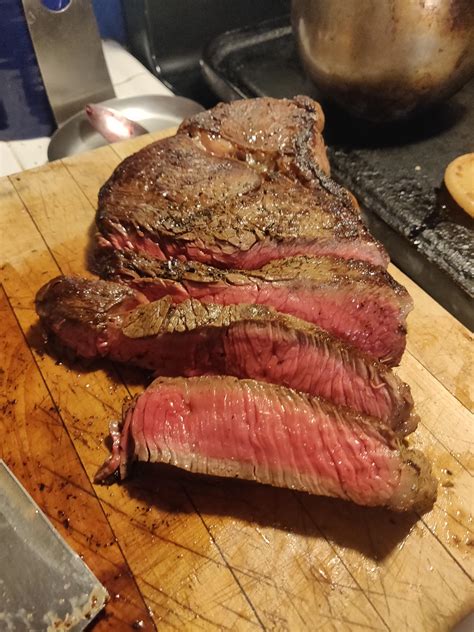 My first perfect medium rare steak. : r/cookingtonight