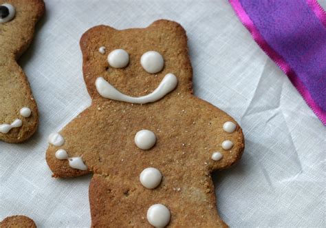 Gingerbread Cookies {using almond flour} – Comfy Belly