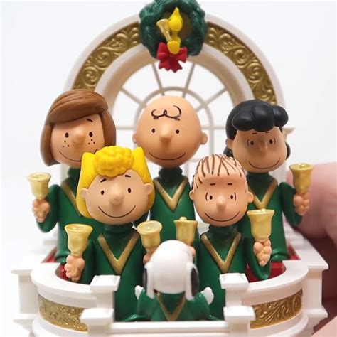 Ringing In Christmas with the Peanuts Gang 2007 Christmas Ornament - CollectPeanuts.com