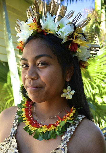 Kiribati island dance costume Kiribati Island, Gilbert Islands, International Date Line, Pohnpei ...