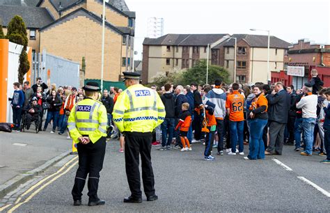 Hundreds of Dundee United fans protest after Hamilton defeat