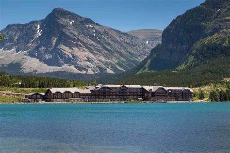 7 Amazing Glacier National Park Hotels That Offer Easy Access to the Great Outdoors