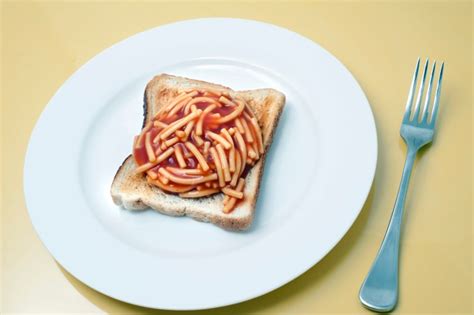 Cheap snack of tinned spaghetti - Free Stock Image