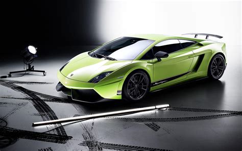 Green Lamborghini Wallpapers - Top Free Green Lamborghini Backgrounds - WallpaperAccess