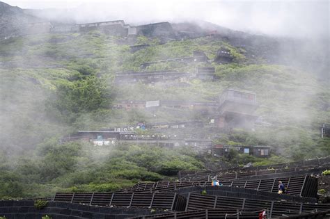 Spectacular sunrise above clouds at Japan's sacred Mount Fuji | Daily Sabah