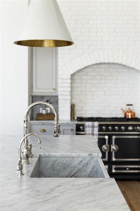 Carrara Marble Countertops for Classic Beauty and Stunning Style