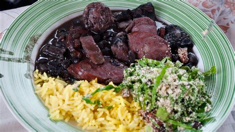 Top 53+ imagen comida tipica de brasil feijoada receta - Abzlocal.mx