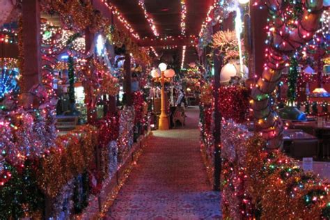 Texas Campo Verde Restaurant Celebrates Christmas with 200,000 Lights