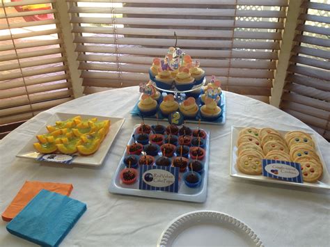 Giggle and hoot themed party table. | Party themes, Party table, Party