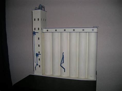 Model Grain Elevator Construction | TrainBoard.com - The Internet's ...