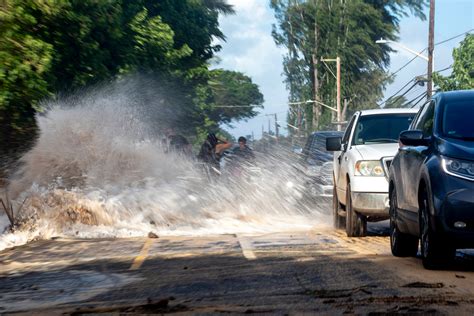 Wild, Windy (and Historically Big Surf) Weekend in Hawaii