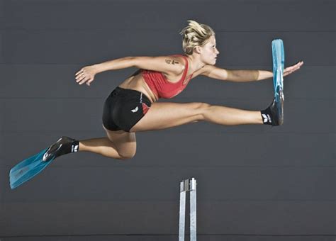 Guinness World Records: Fastest 100-meter hurdles wearing swim fins ...