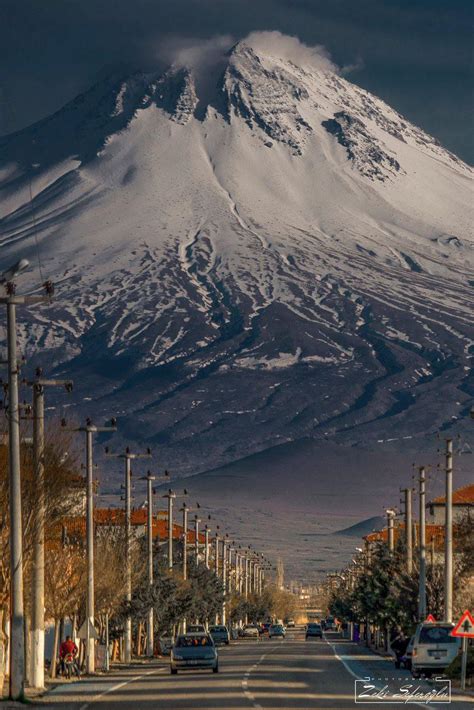 Hasan Mountain, Aksaray, Turkey : r/interestingasfuck