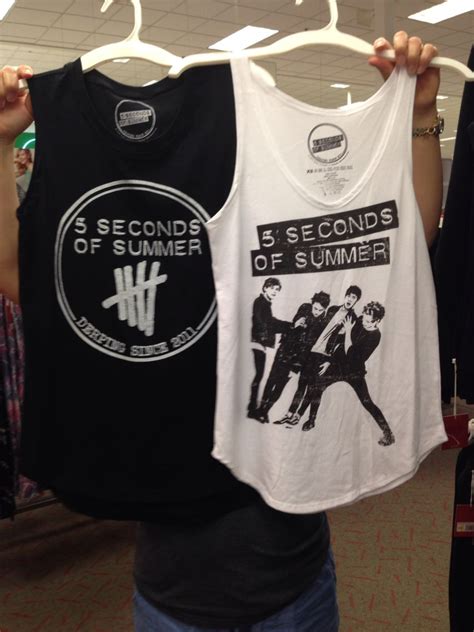 I JUST GOT THE BLACK ONE FOR AN EARLY BIRTHDAY PRESENT AND I WAS LIKE HYPERVENTILATING | 5sos ...