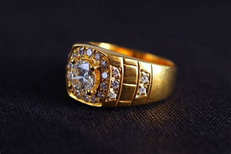 Vintage Men's Signet Pinky Diamond Ring 20k | Gem Gardener