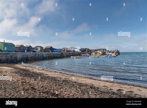 Small fishing boats in the harbour at Pettycur Bay, Kinghorn, Fife ...