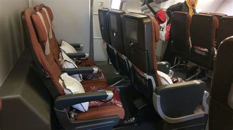 Best economy seat on a Qantas Airbus A380 - Economy Traveller