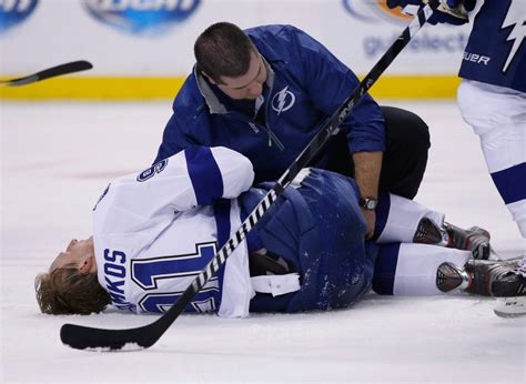 Steven Stamkos injury could be severe blow to Team Canada's hopes in Sochi | CTV News