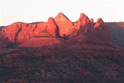 Our Favorite Sunrise in Sedona: Airport Mesa (+Tips for Visiting) - 10 Traveling Feet