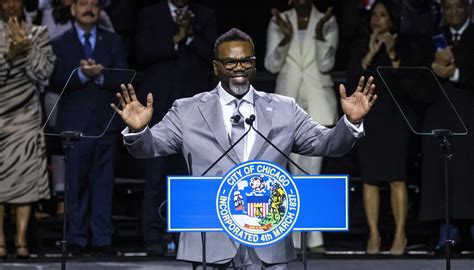 Brandon Johnson takes oath as Chicago’s 57th mayor: ‘We get to tell a different story’ - Chicago ...