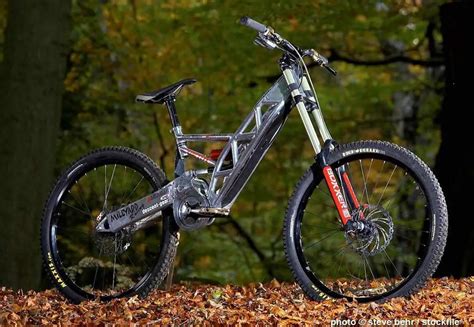Millyard Racing downhill bike making a comeback with HyperRide Suspension?