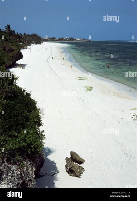 Nyali Beach, Mombasa, Kenya Stock Photo - Alamy