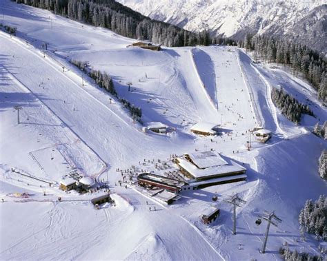 Ski-Plus-City ski pass for Innsbruck and 13 ski areas. | Skigebiet - Bergeralm - Brenner