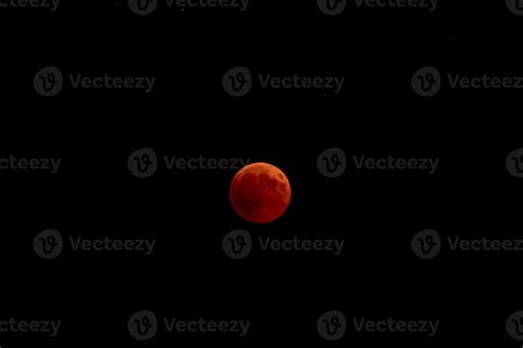 red moon eclipse 12286363 Stock Photo at Vecteezy