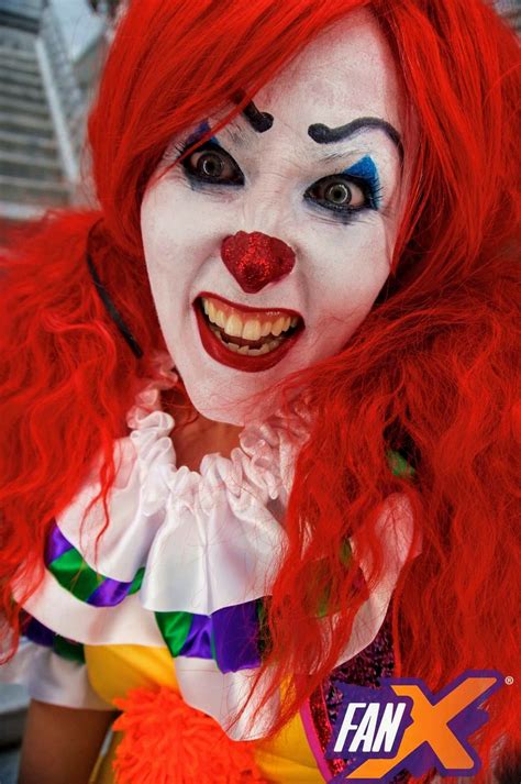 Pennywise cosplay | Pennywise cosplay, Ronald mcdonald, Pennywise