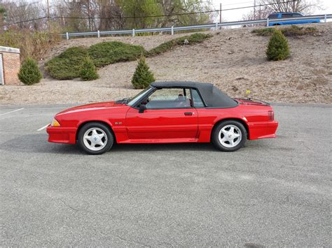 1990 Ford mustang gt convertible specs