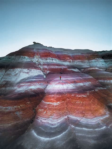 How to Visit the Bentonite Hills in Utah - Oceanus Adventure