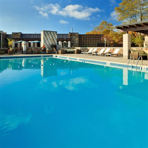 Luxury Amenities | Riverhead Hotel Indigo Long Island - East End