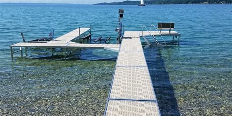 Aluminum dock in Michigan - Recreational Services