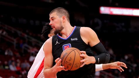 Clippers agree to contract extension with center Ivica Zubac | NBA.com