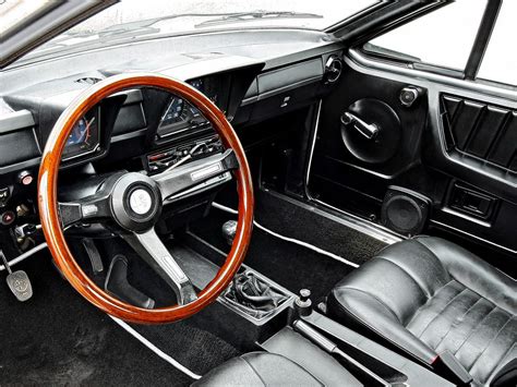 Car Interiors : Photo | Alfa romeo, Alfa romeo gtv, Alfa romeo gtv6