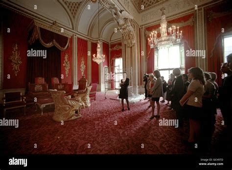 Throne Room Buckingham Palace Interior - Rectangle Circle