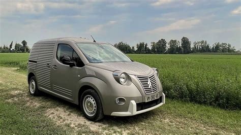 Citroen Berlingo 2CV Fourgonnette Debuts With Retro Look For Modern Van