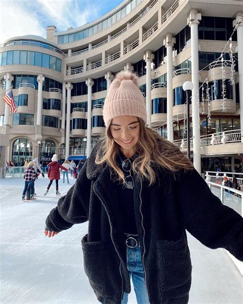 Ice skating outfit ideas. ️ ️ ️ | Skating outfits, Hipster outfits ...