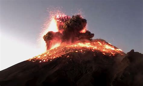 Spectacular video of Mexico’s volcanic eruption