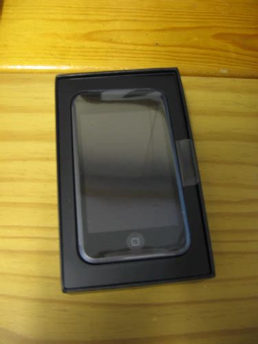 iPod Touch unboxing « Blog « Peter Upfold