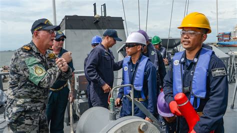 DVIDS - Images - Sama Sama 2023: Replenishment-at-sea training [Image 9 ...